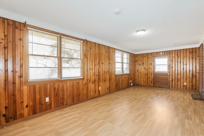 1,755/Mo, 2147 CAMP Circle SW Lilburn, GA 30047 Family Room View