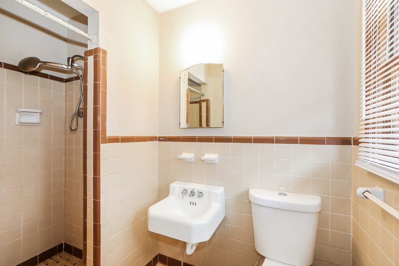 1,755/Mo, 2147 CAMP Circle SW Lilburn, GA 30047 Main Bathroom View