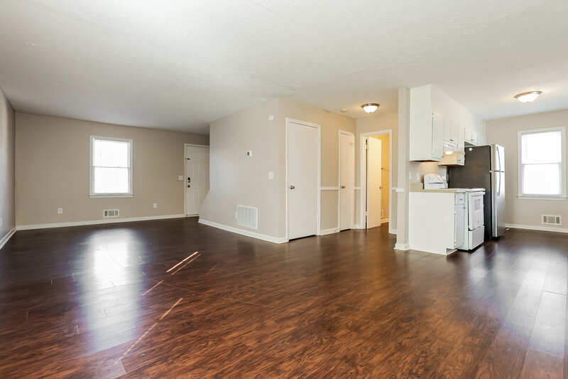 1,640/Mo, 4711 PEBBLE Court Buford, GA 30518 Living Room View