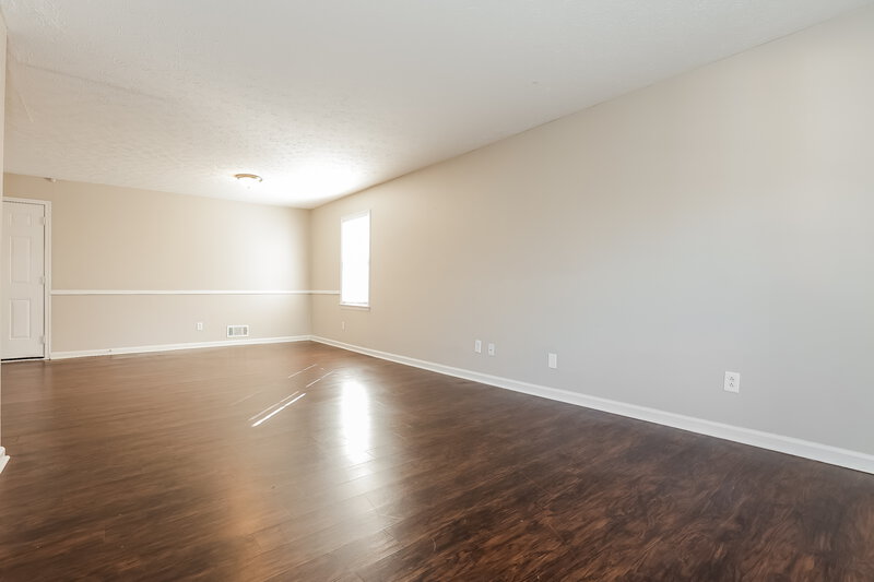 1,640/Mo, 4711 PEBBLE Court Buford, GA 30518 Living Room View 2