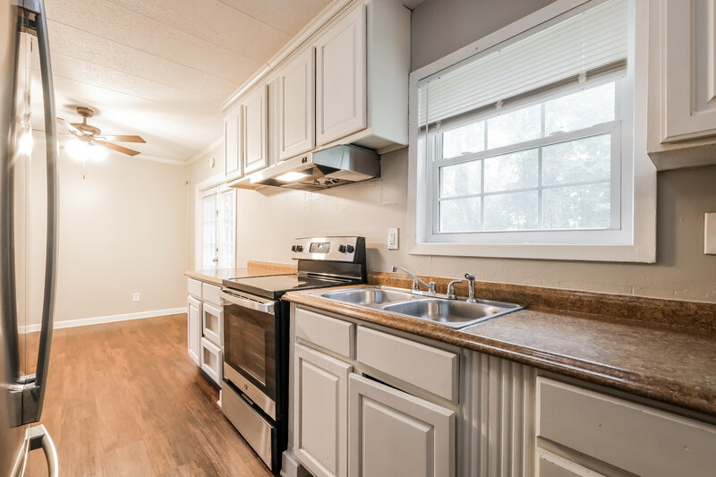 1,695/Mo, 1165 SW Wisteria Drive SW Mableton, GA 30126 Kitchen View