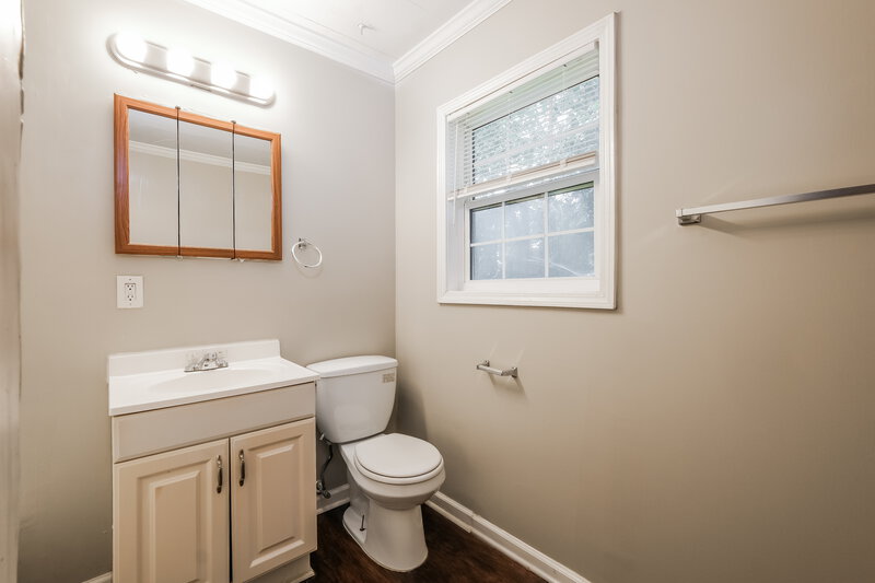 1,695/Mo, 1165 SW Wisteria Drive SW Mableton, GA 30126 Main Bathroom View