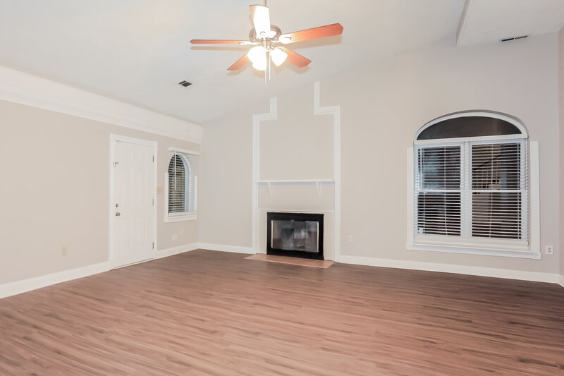 2,190/Mo, 1740 Eagle Creek Trail Cumming, GA 30041 Living Room View 3