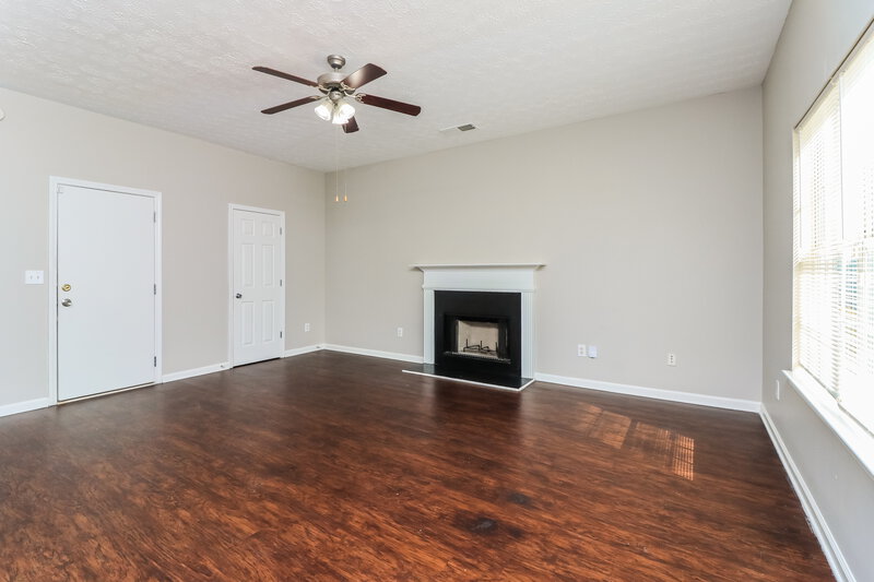 2,155/Mo, 7611 Apostle Road Fairburn, GA 30213 Living Room View 2