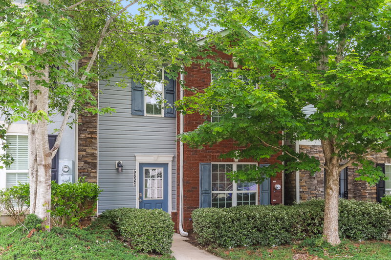 2,500/Mo, 5621 Union Pointe Drive Union City, GA 30291 Front View