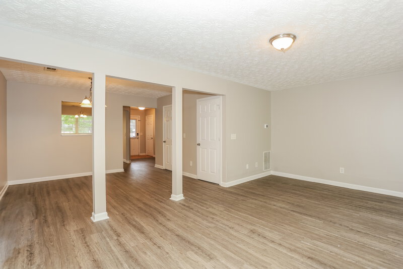 2,500/Mo, 5621 Union Pointe Drive Union City, GA 30291 Living Room View