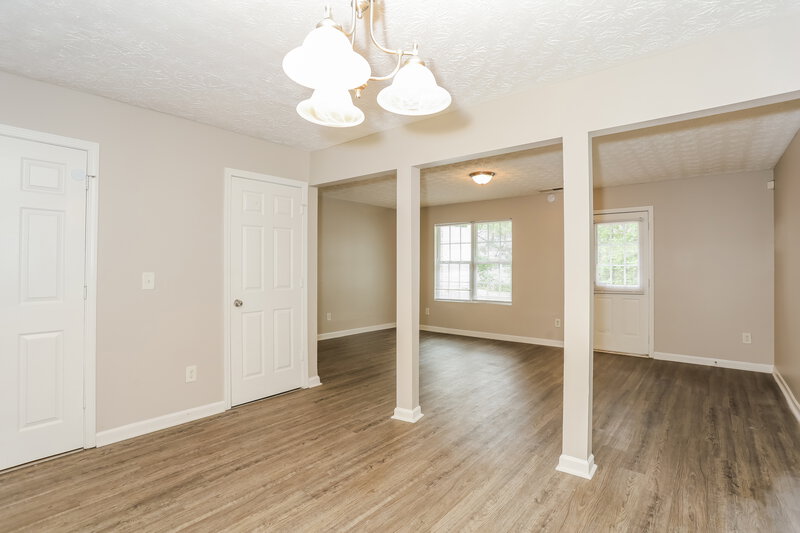 2,500/Mo, 5621 Union Pointe Drive Union City, GA 30291 Dining Room View