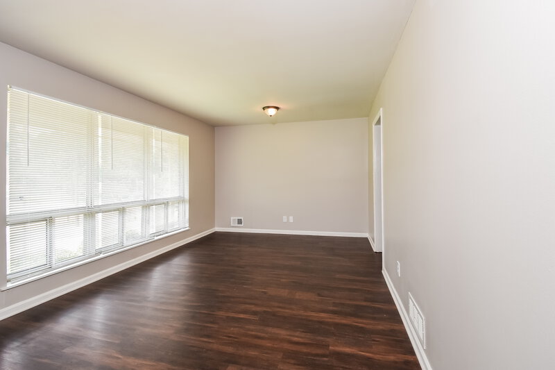 1,830/Mo, 4212 Plumtree Way Austell, GA 30106 Living Room View