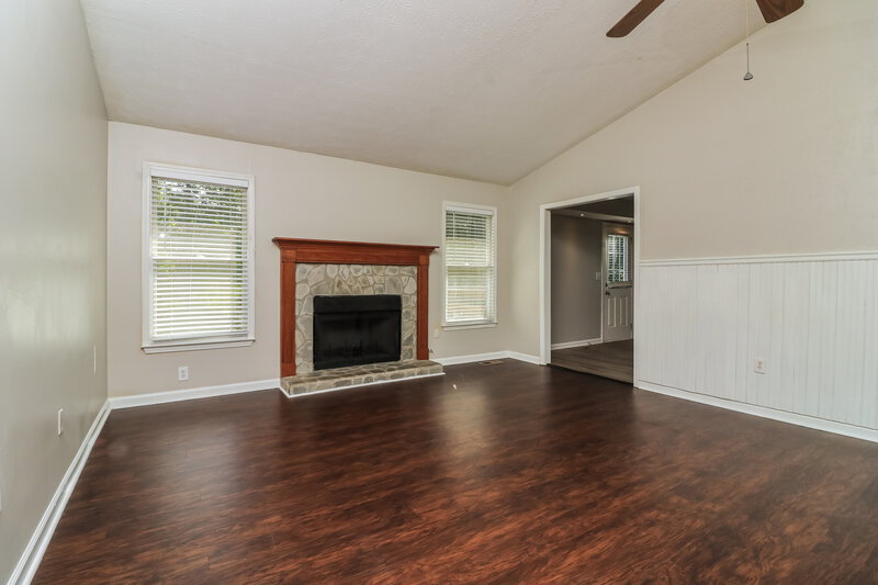 1,855/Mo, 134 Oak Landing Drive S Douglasville, GA 30134 Living Room View 2