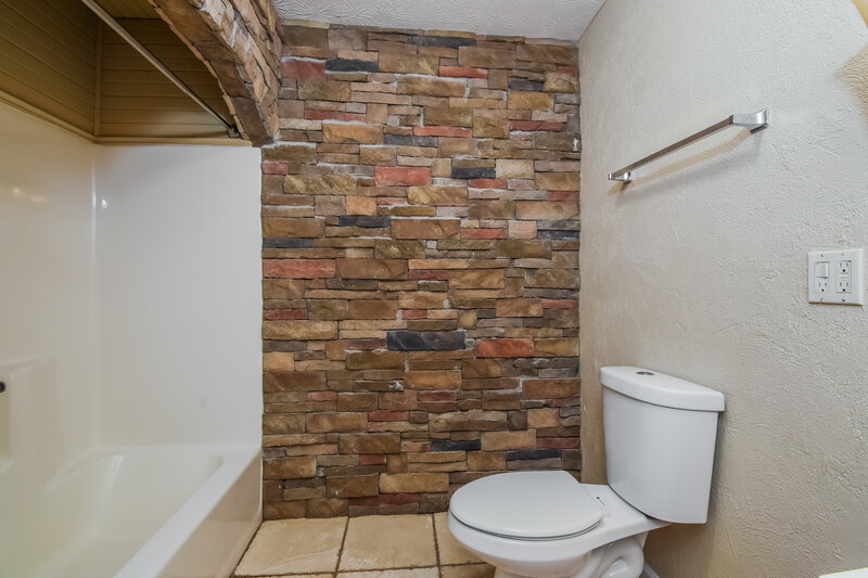 1,760/Mo, 134 Oak Landing Drive S Douglasville, GA 30134 Bathroom View