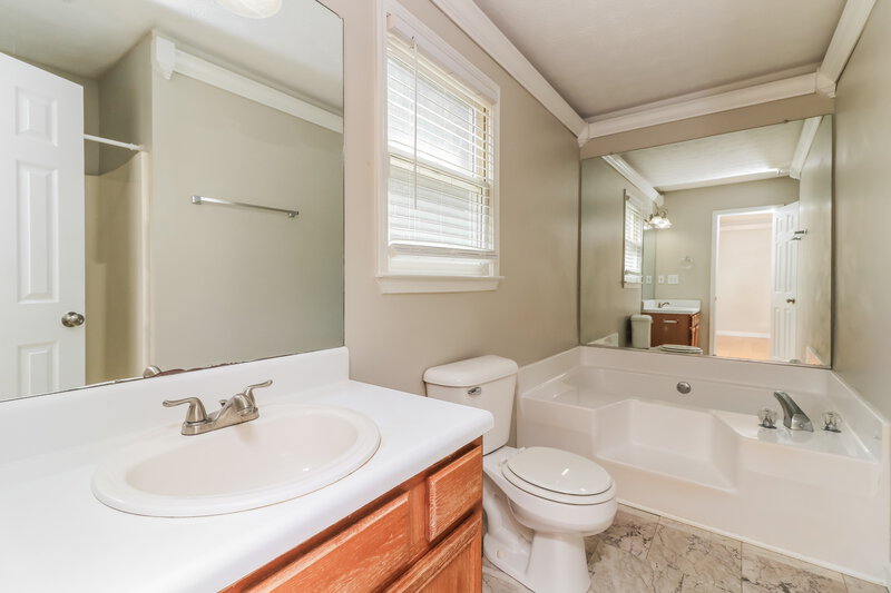 1,855/Mo, 134 Oak Landing Drive S Douglasville, GA 30134 Main Bathroom View