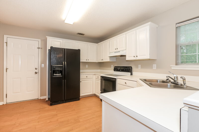 2,135/Mo, 774 FERNSTONE Trail Lawrenceville, GA 30046 Kitchen View