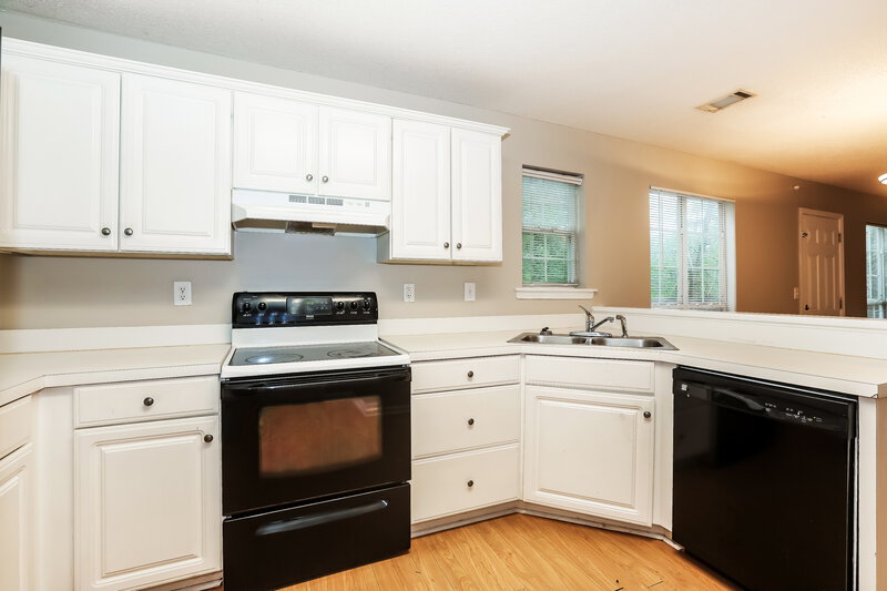 2,135/Mo, 774 FERNSTONE Trail Lawrenceville, GA 30046 Kitchen View 2