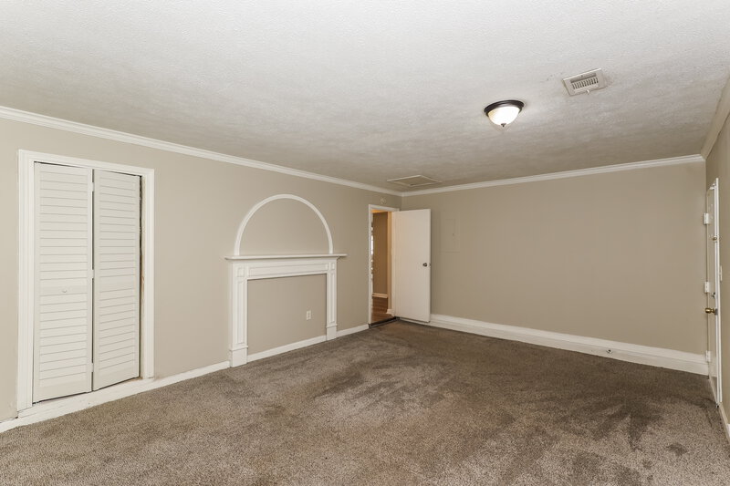 1,730/Mo, 5913 Clate Court Ellenwood, GA 30294 Living Room View 2