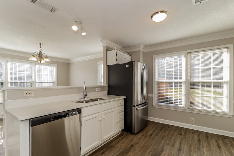 2,075/Mo, 5176 Ray Court Powder Springs, GA 30127 Kitchen View 3