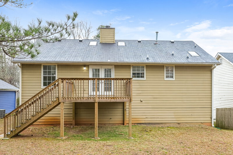 2,005/Mo, 5926 OLD WELLBORN Trace Lithonia, GA 30058 Rear View