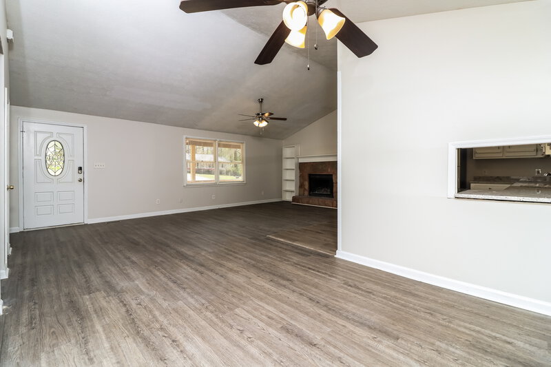 2,060/Mo, 3363 Sir Lancelot Place SW Marietta, GA 30008 Living Room View