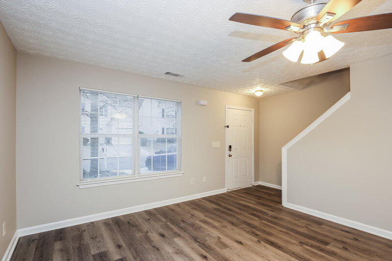 2,075/Mo, 393 CLEARSPRINGS Drive Lawrenceville, GA 30046 Living Room View 2