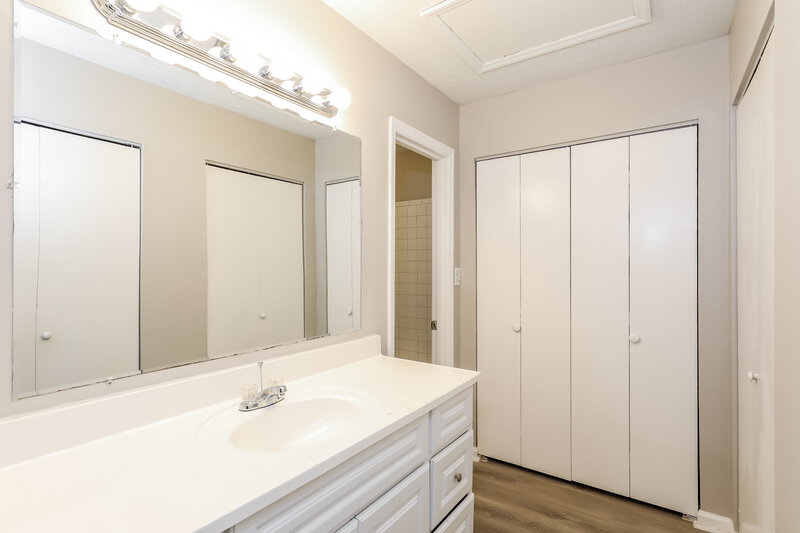 1,675/Mo, 7491 Penland Dr Riverdale, GA 30296 Main Bathroom View