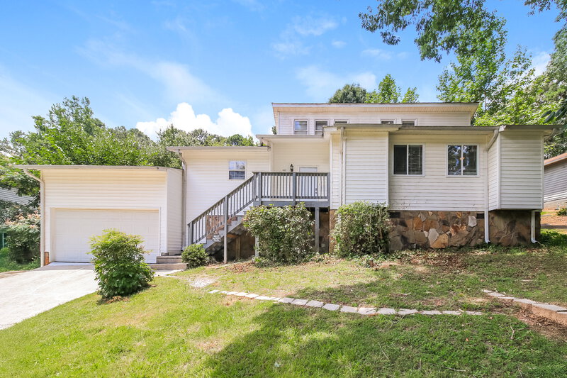 1,900/Mo, 9227 Chestnut Lake Dr Jonesboro, GA 30236 External View