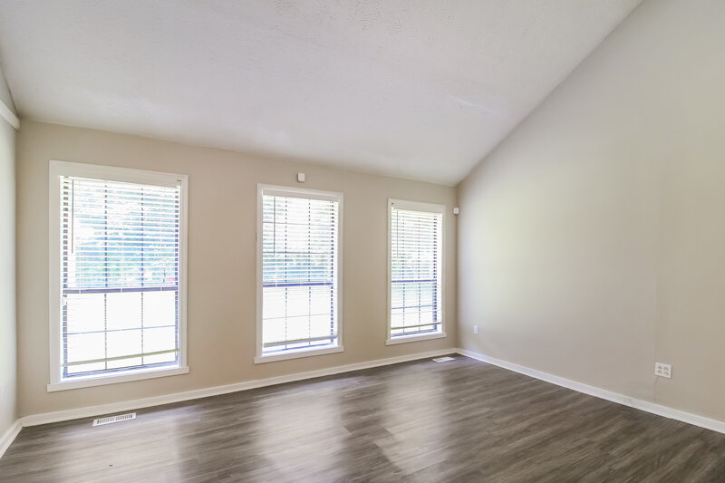 1,900/Mo, 9227 Chestnut Lake Dr Jonesboro, GA 30236 Living Room View