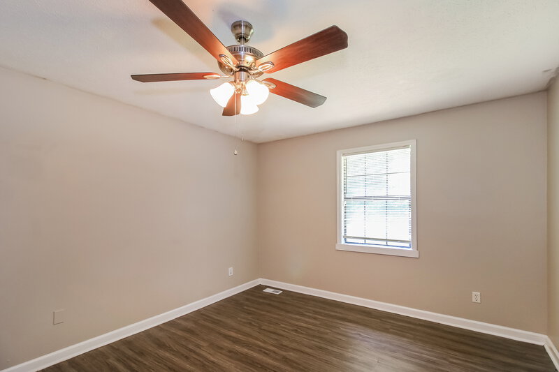 1,900/Mo, 9227 Chestnut Lake Dr Jonesboro, GA 30236 Main Bedroom View 2