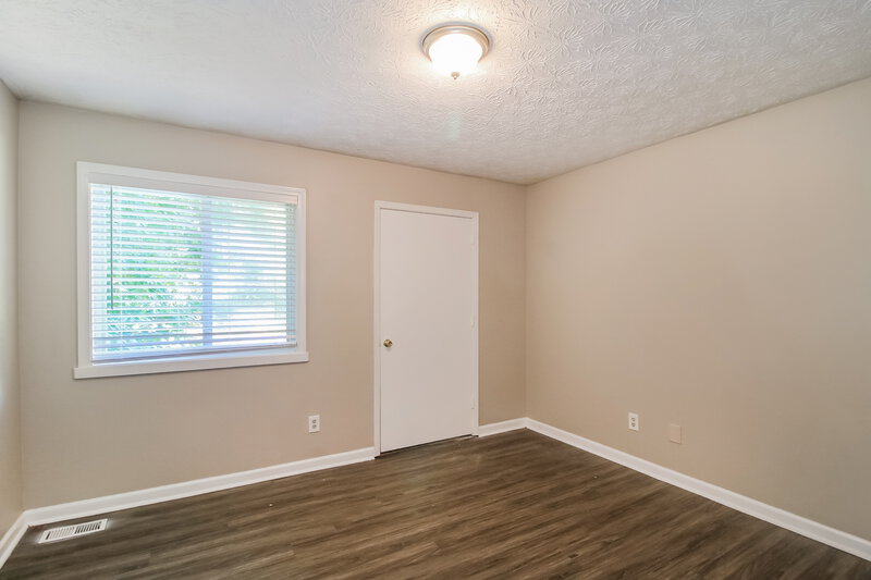 1,900/Mo, 9227 Chestnut Lake Dr Jonesboro, GA 30236 Bedroom View