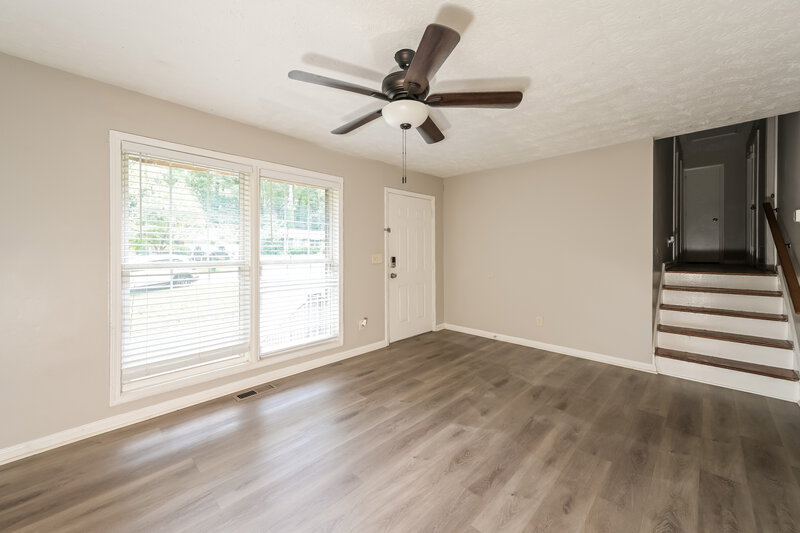 1,790/Mo, 4436 Colony East Dr Stone Mountain, GA 30083 Living Room View