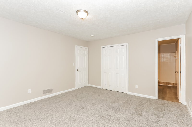 1,705/Mo, 8173 Creek St Jonesboro, GA 30236 Main Bedroom View 2