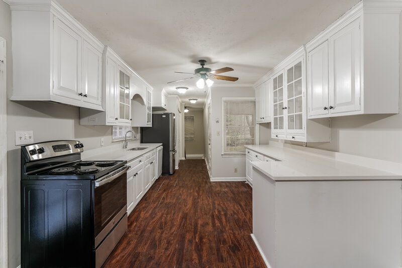 2,630/Mo, 6166 Queens Rd Douglasville, GA 30135 Kitchen View
