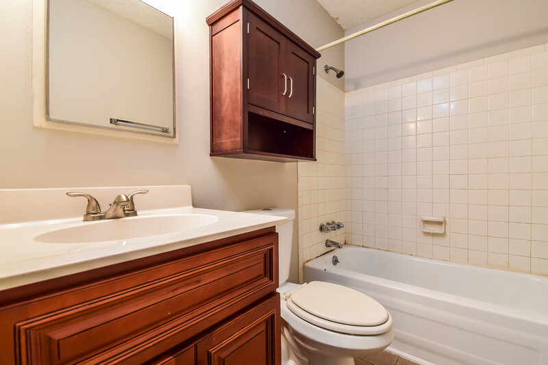 2,140/Mo, 115 Doubletrace Lane Peachtree City, GA 30269 Main Bathroom View