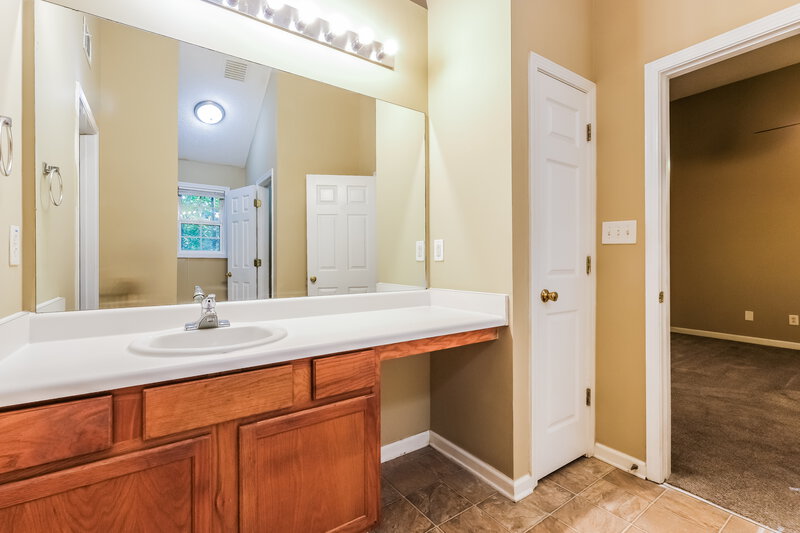 1,675/Mo, 6792 Mahonia Place Lithonia, GA 30038 Main Bathroom View