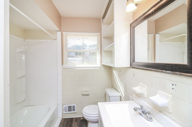 1,490/Mo, 3711 West County Line Road Douglasville, GA 30134 Bathroom View