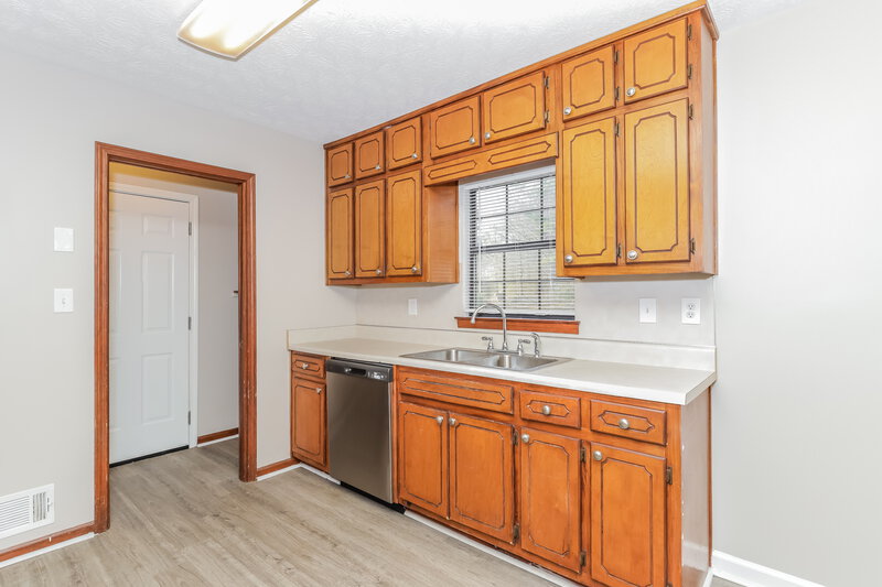 1,865/Mo, 30 Meadows Court McDonough, GA 30253 Kitchen View 2