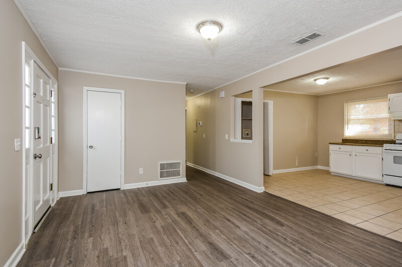 1,495/Mo, 4117 Forest Court Douglasville, GA 30135 Living Room View 2