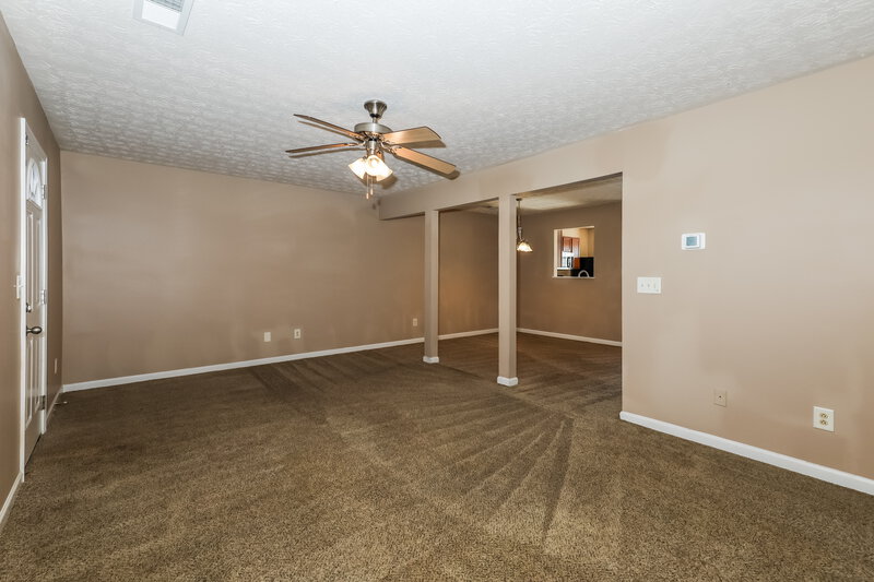 1,450/Mo, 1870 Grove Way Hampton, GA 30228 Living Room View 2