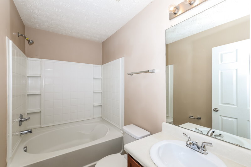 1,450/Mo, 1870 Grove Way Hampton, GA 30228 Bathroom View