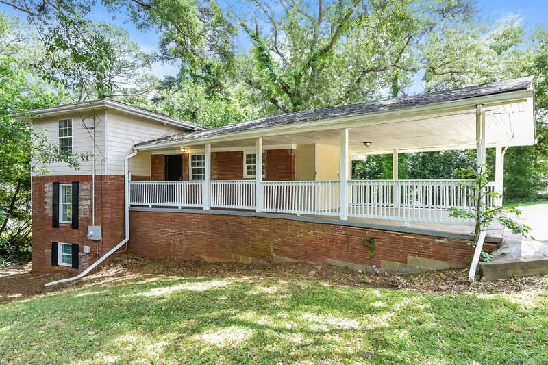 0/Mo, 2783 McAfee Road Decatur, GA 30032 Front View