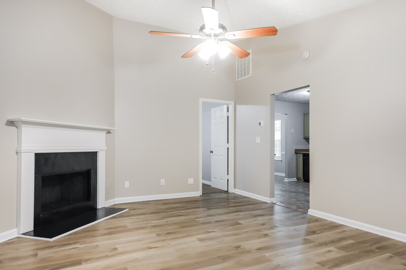 1,535/Mo, 960 Maple Leaf Ridge Jonesboro, GA 30238 Living Room View 2