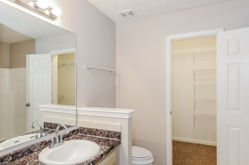 1,535/Mo, 960 Maple Leaf Ridge Jonesboro, GA 30238 Main Bathroom View