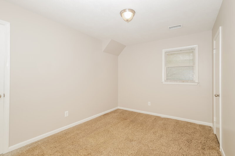 1,505/Mo, 635 Roxbury Drive Riverdale, GA 30274 Main Bedroom View