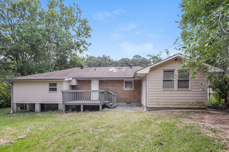 1,505/Mo, 635 Roxbury Drive Riverdale, GA 30274 Rear View