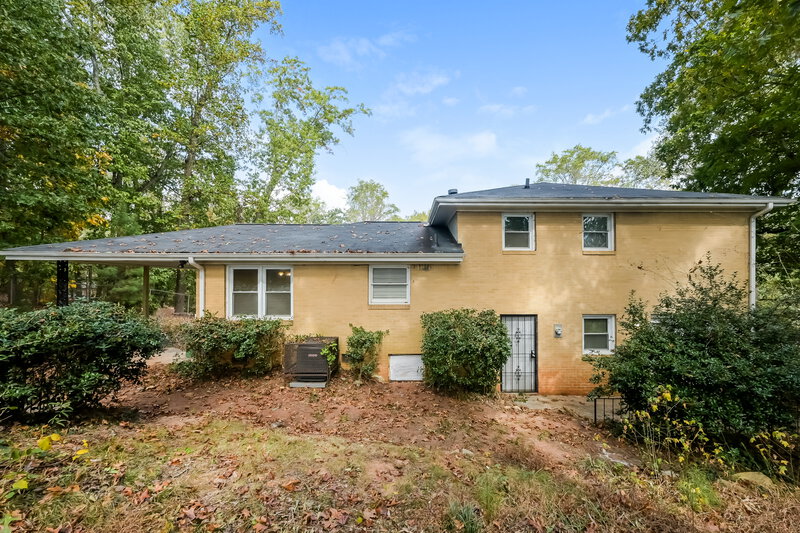 1,780/Mo, 2407 Oakridge Court Decatur, GA 30032 Rear View