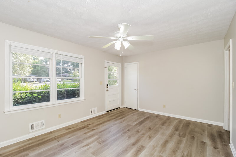 2,045/Mo, 2082 Warren Drive SW Austell, GA 30106 Living Room View 2