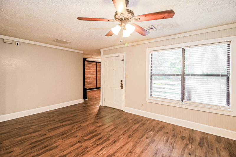 2,400/Mo, 7970 Norris Lake Road Snellville, GA 30039 Misc View 3