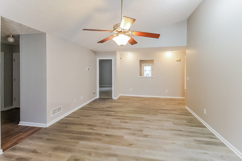 2,005/Mo, 152 Strawbridge Trace Lawrenceville, GA 30044 Living Room View 3