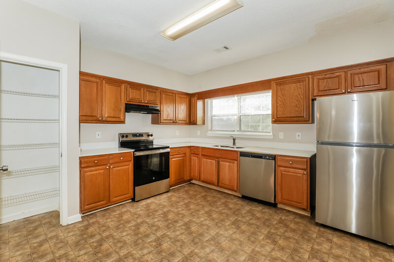 1,645/Mo, 2497 Brianna Drive Hampton, GA 30228 Kitchen View