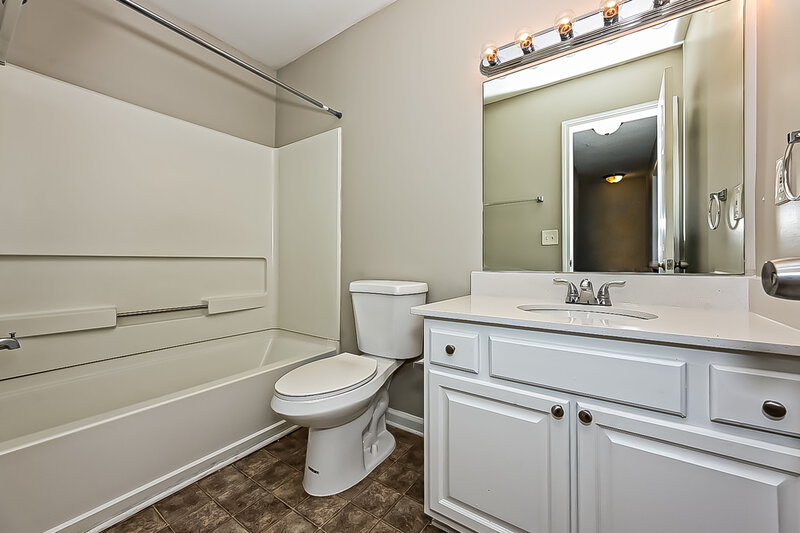 1,605/Mo, 2497 Brianna Drive Hampton, GA 30228 Bathroom View
