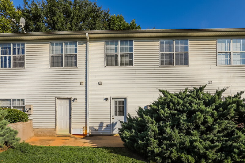 1,645/Mo, 2497 Brianna Drive Hampton, GA 30228 Rear View