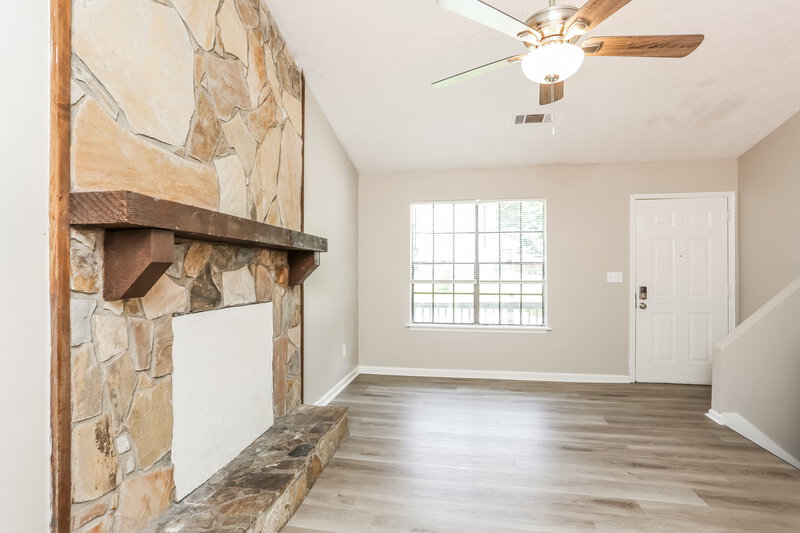 1,755/Mo, 806 Durham Crossing Stone Mountain, GA 30083 Living Room View 2